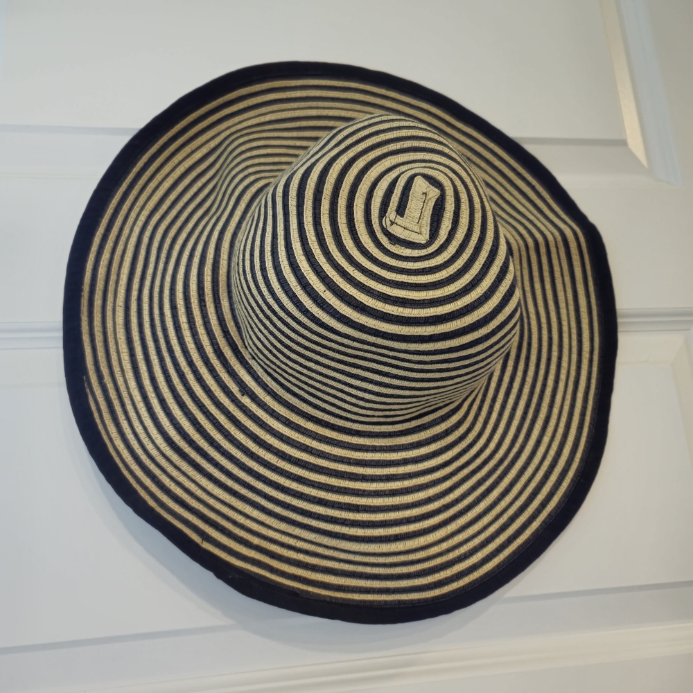Ann Taylor Sriped Wide Brim Sun Hat - Picture 3 of 7